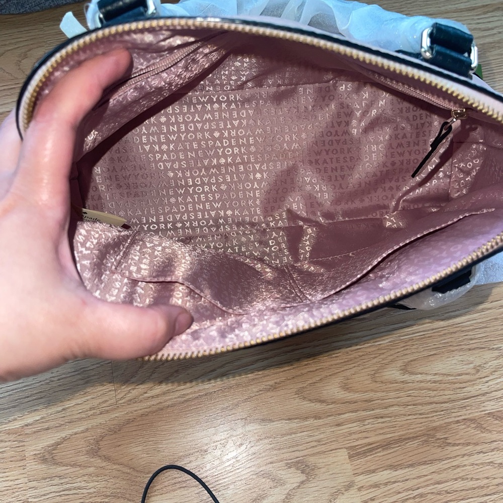 KateSpade Crossbody - Picture 2 of 4